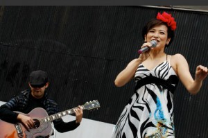 2014y06m14d_020952311