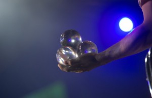 2016y06m10d_095905135