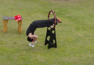 豊来家大二朗　剣くぐり